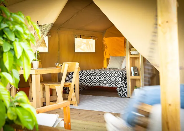 Odyssey Eco Farm Glamping * Γαλατάς